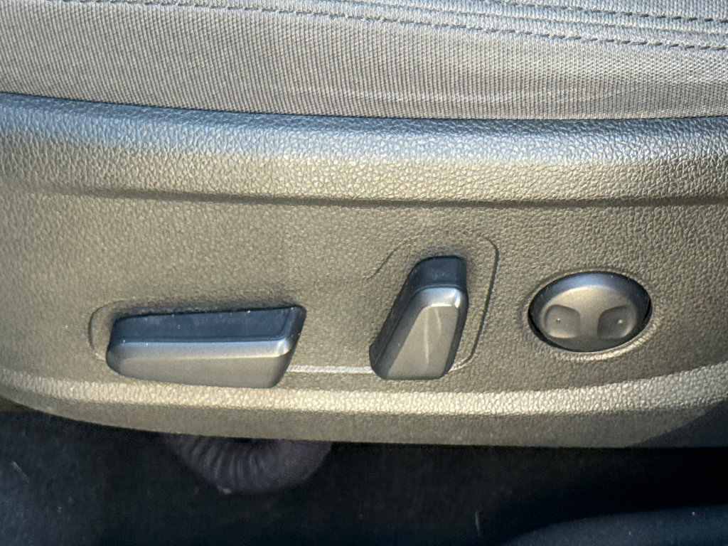 Used 2023 Hyundai Santa Fe SEL FWD image 20