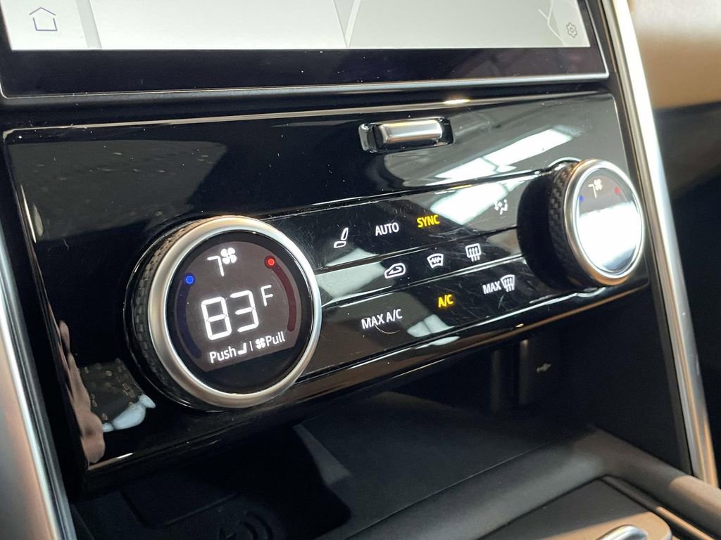 Used 2023 Land Rover Discovery S R-Dynamic image 32