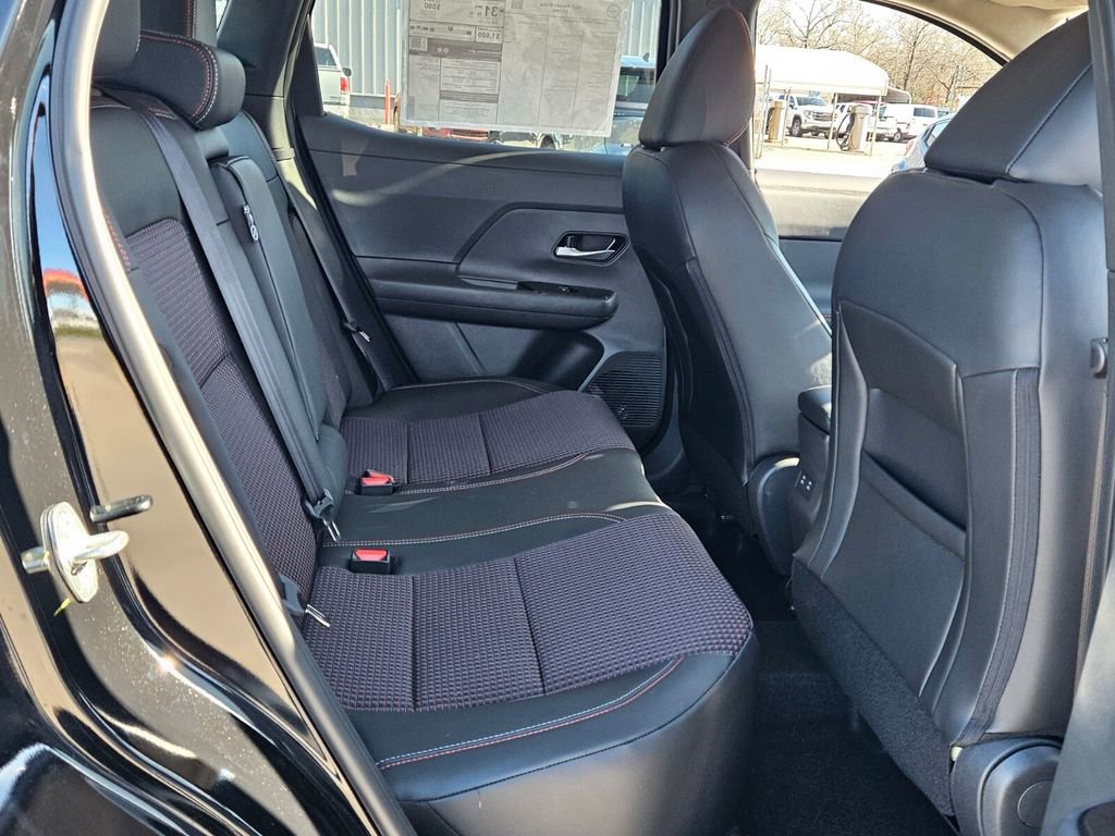 New 2026 Nissan Kicks SR image 14