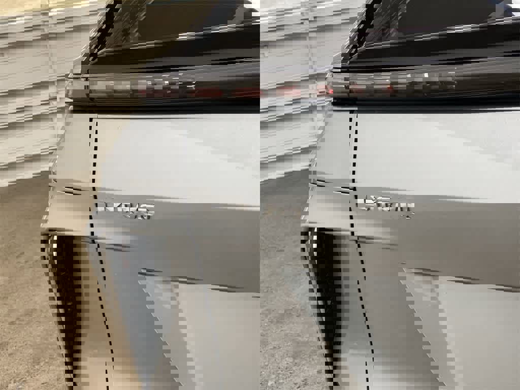 Certified 2025 Cadillac Lyriq Luxury image 10