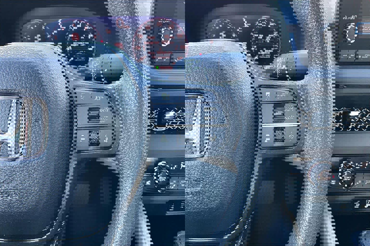 Used 2023 Honda Accord EX image 48