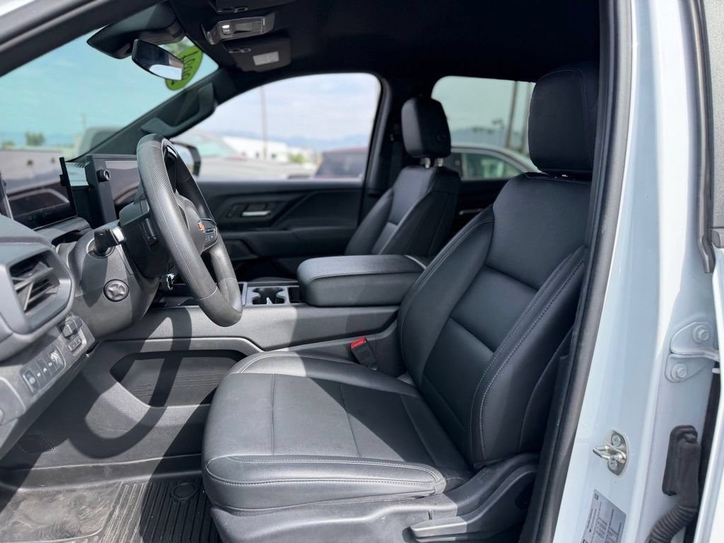 Used 2024 Chevrolet Silverado EV W/T AWD/4WD image 5