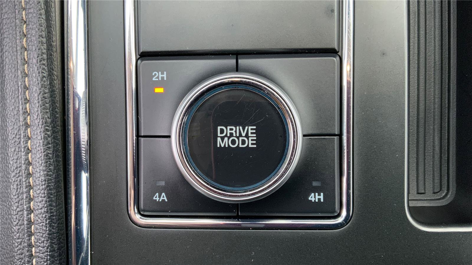 Used 2024 Ford Expedition XLT AWD/4WD image 38