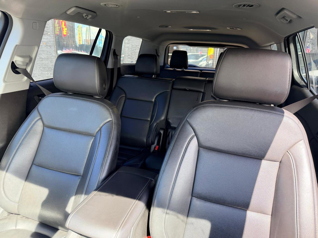 Used 2023 GMC Acadia SLT image 17