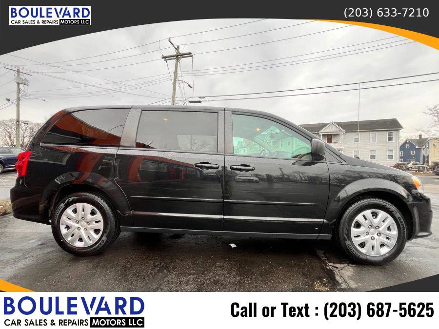 Used 2017 Dodge Grand Caravan SE w/ Power Window Group image 3