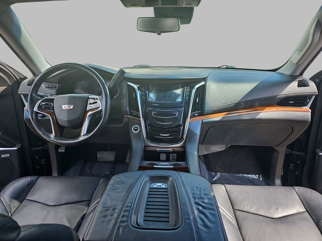 Certified 2018 Cadillac Escalade Luxury AWD/4WD image 11