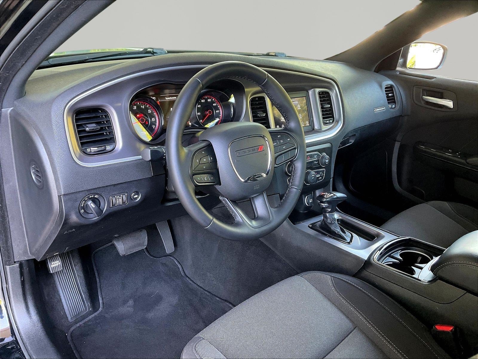 Used 2021 Dodge Charger SXT w/ Blacktop Package RWD image 17