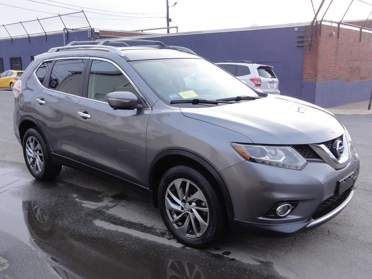 Used 2015 Nissan Rogue SL w/ SL Premium Package AWD/4WD image 2