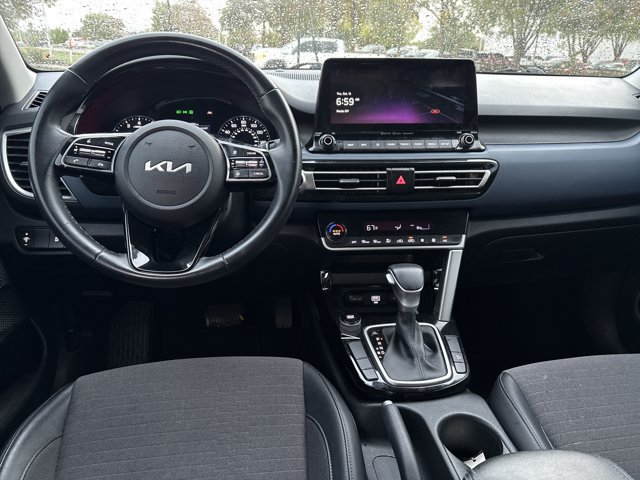 Used 2023 Kia Seltos S w/ Navigation Package FWD image 8