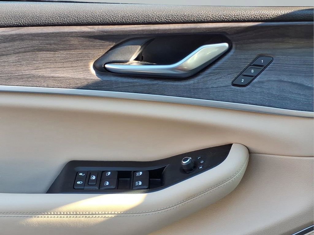 Used 2022 Jeep Grand Cherokee Limited 4xe w/ Luxury Tech Group II image 23