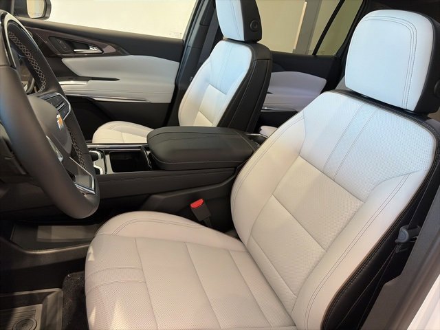 New 2026 Chevrolet Traverse High Country w/ LPO, Floor Liner Package image 14