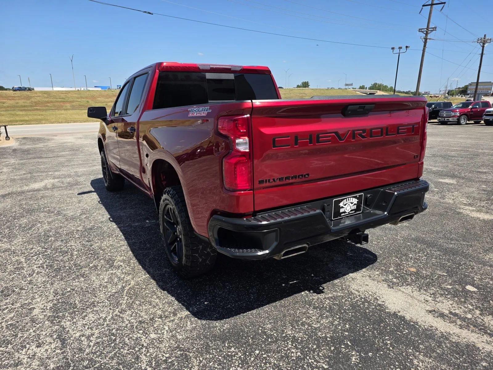Used 2021 Chevrolet Silverado 1500 LT Trail Boss w/ Convenience Package II AWD/4WD image 5