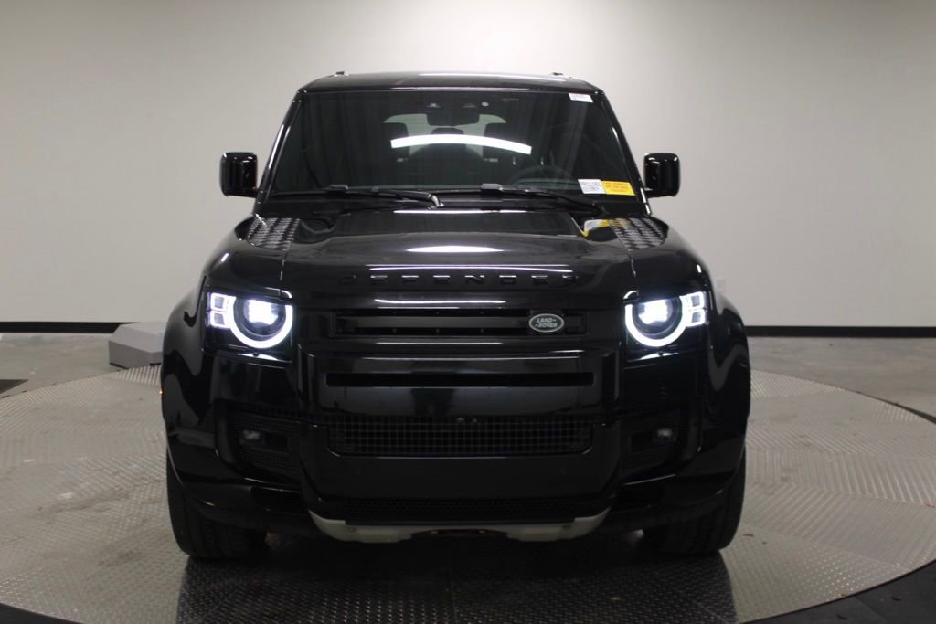 Certified 2024 Land Rover Defender 130 V8 image 12