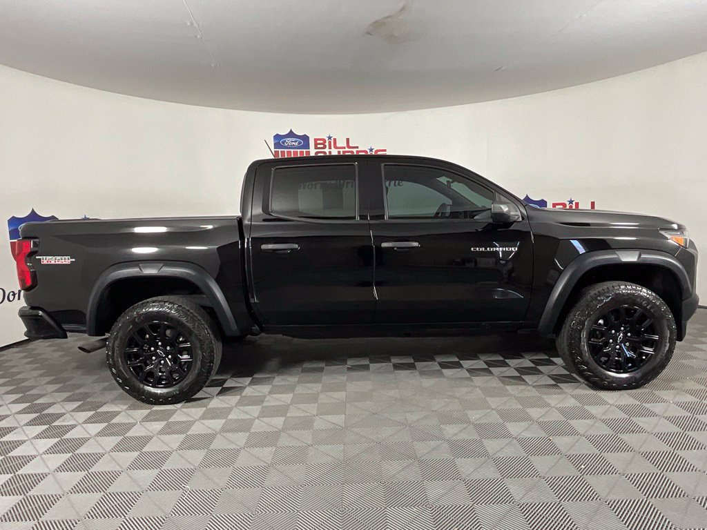 Used 2023 Chevrolet Colorado Trail Boss AWD/4WD image 2