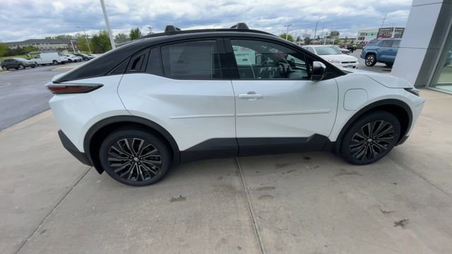 New 2026 Toyota C-HR w/ Cold Weather Package AWD/4WD image 3