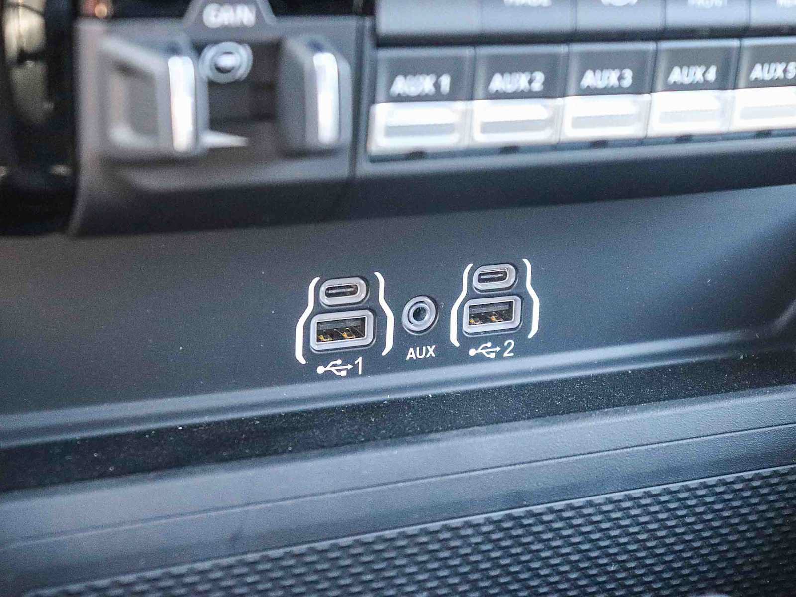 New 2026 RAM 3500 Big Horn AWD/4WD image 25