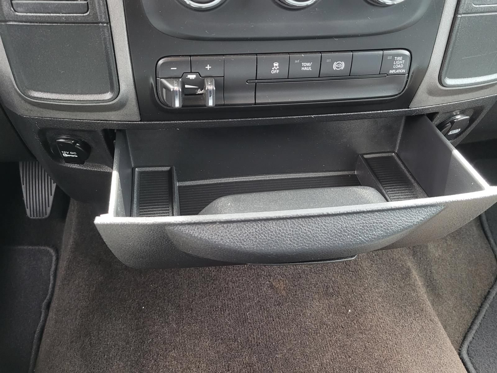 Used 2013 RAM 2500 Tradesman w/ Chrome Appearance Group RWD image 29