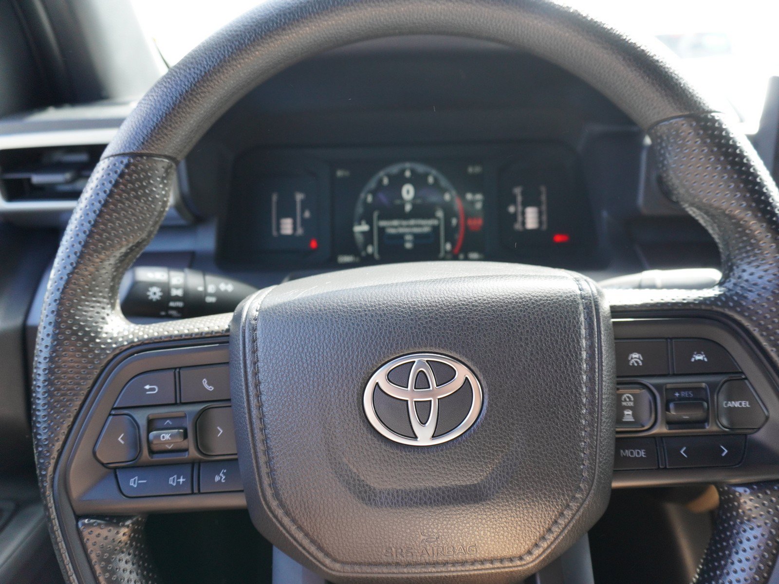 Used 2025 Toyota Tacoma SR5 AWD/4WD image 23