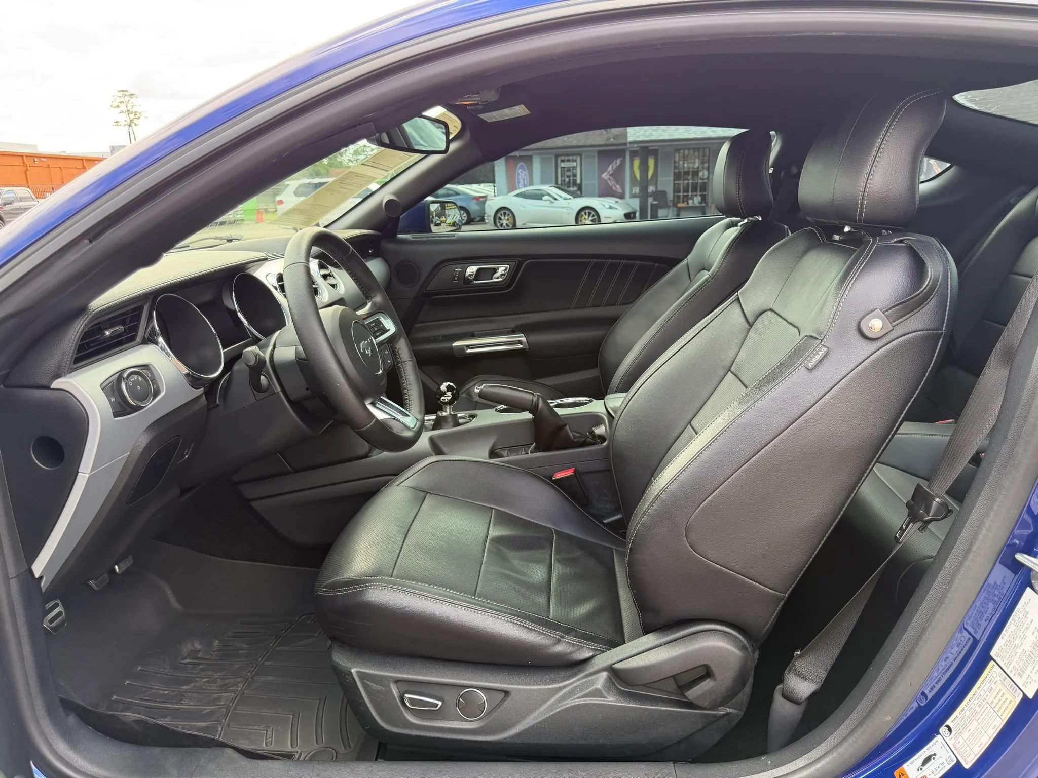 Used 2016 Ford Mustang GT Premium w/ Equipment Group 401A RWD image 17