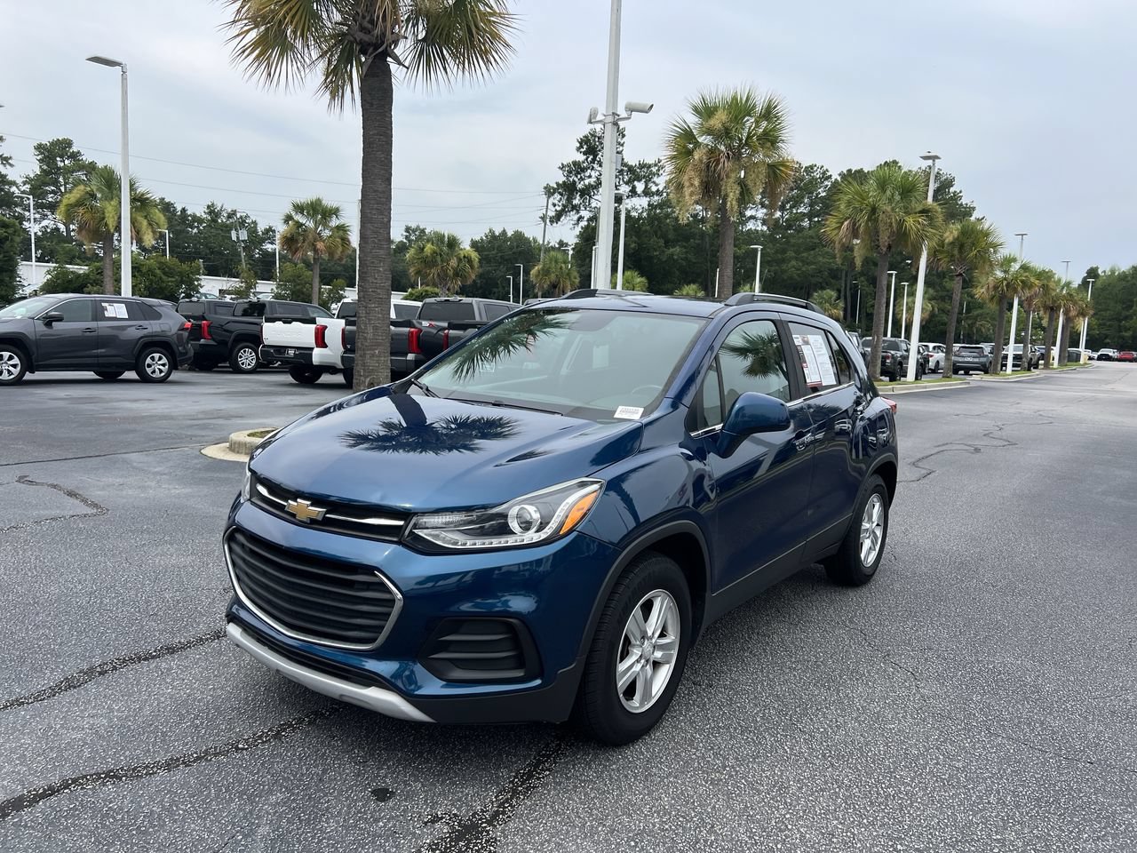 Used 2019 Chevrolet Trax LT w/ LT Convenience Package FWD image 5