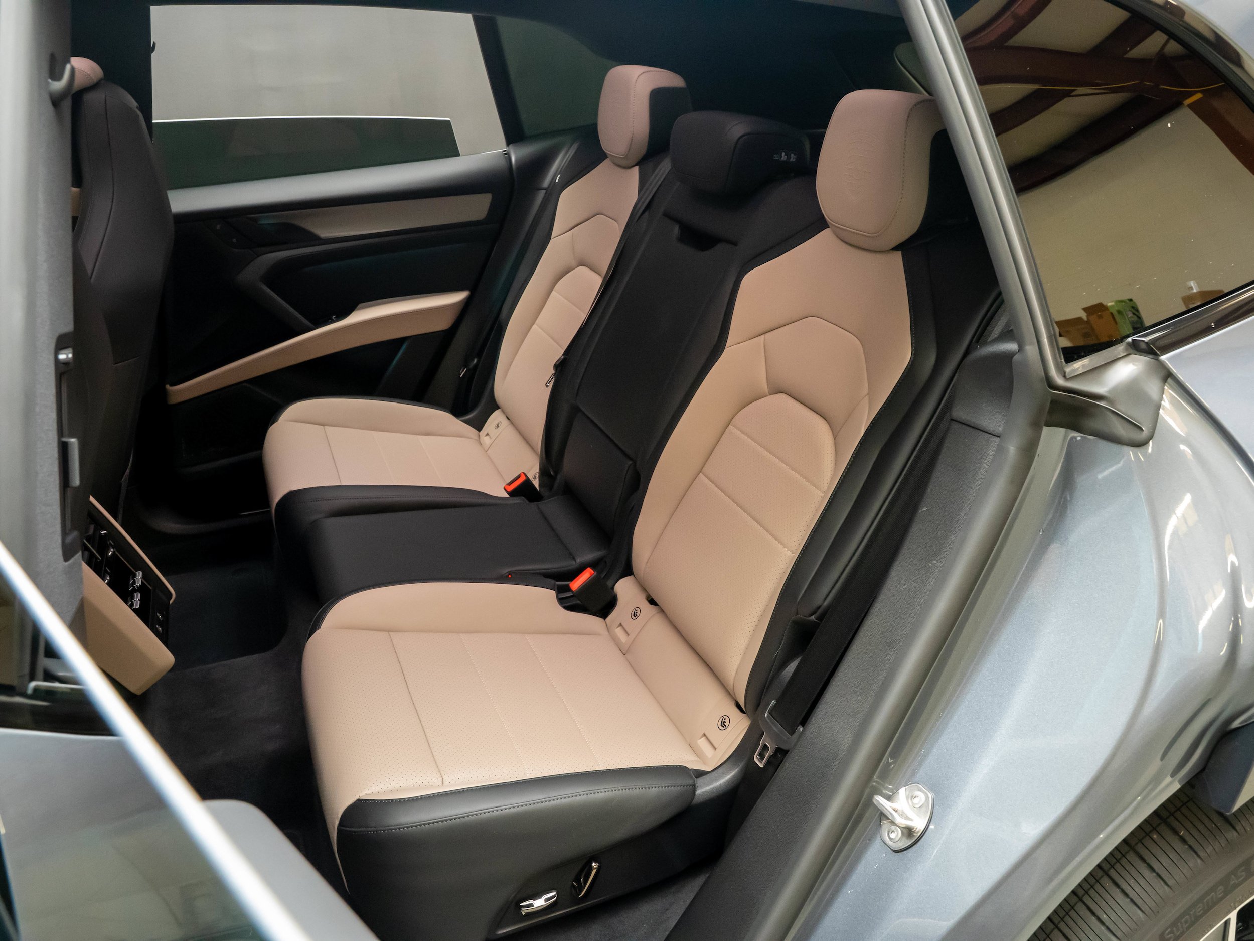 New 2026 Porsche Cayenne Electric AWD/4WD image 33