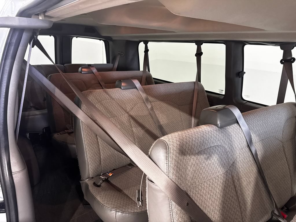 Used 2025 Chevrolet Express 3500 LT w/ LT Preferred Equipment Group RWD image 17