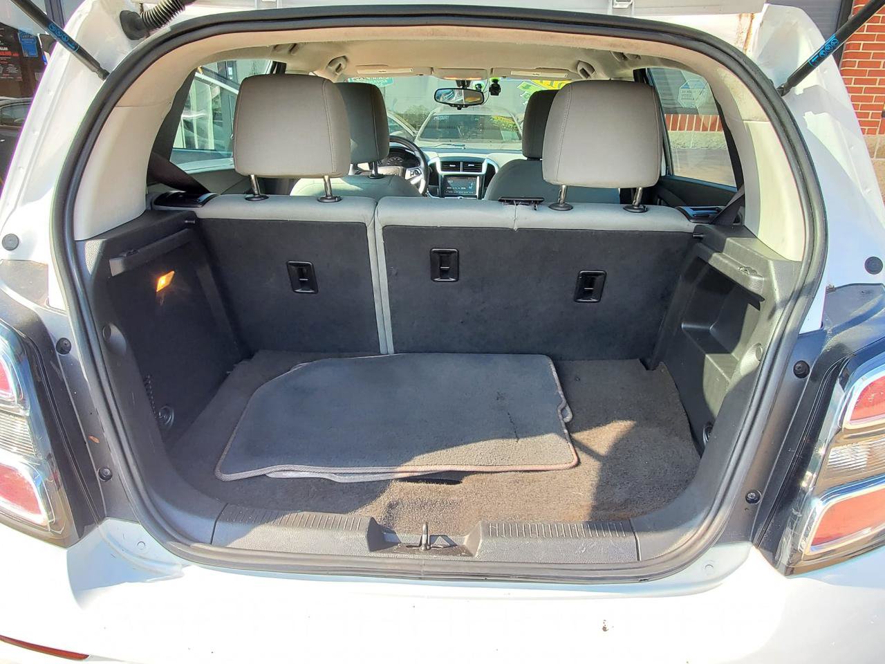 Used 2017 Chevrolet Sonic LT image 20