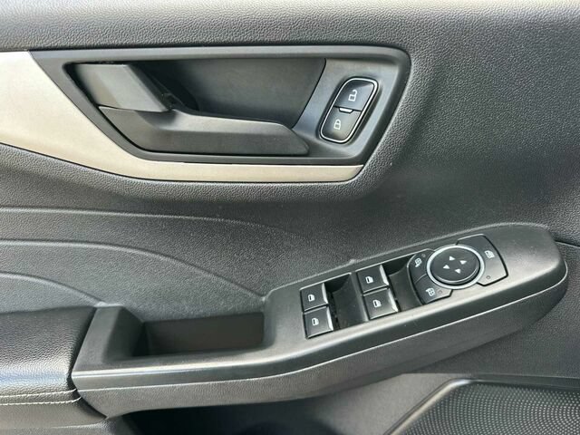 Used 2022 Ford Escape SE w/ Convenience Package FWD image 11