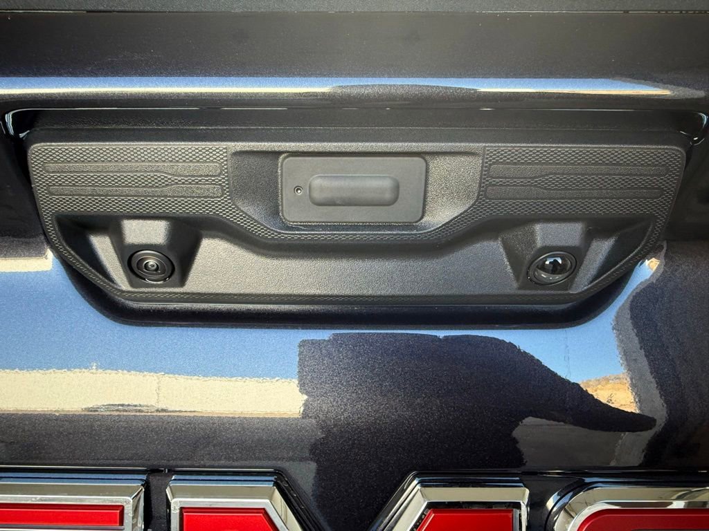 New 2026 GMC Sierra 3500 SLT image 28