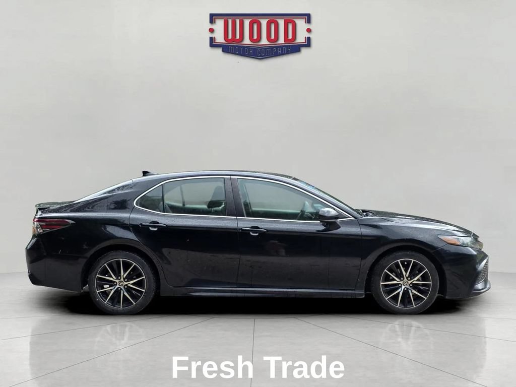 Used 2021 Toyota Camry SE FWD image 6