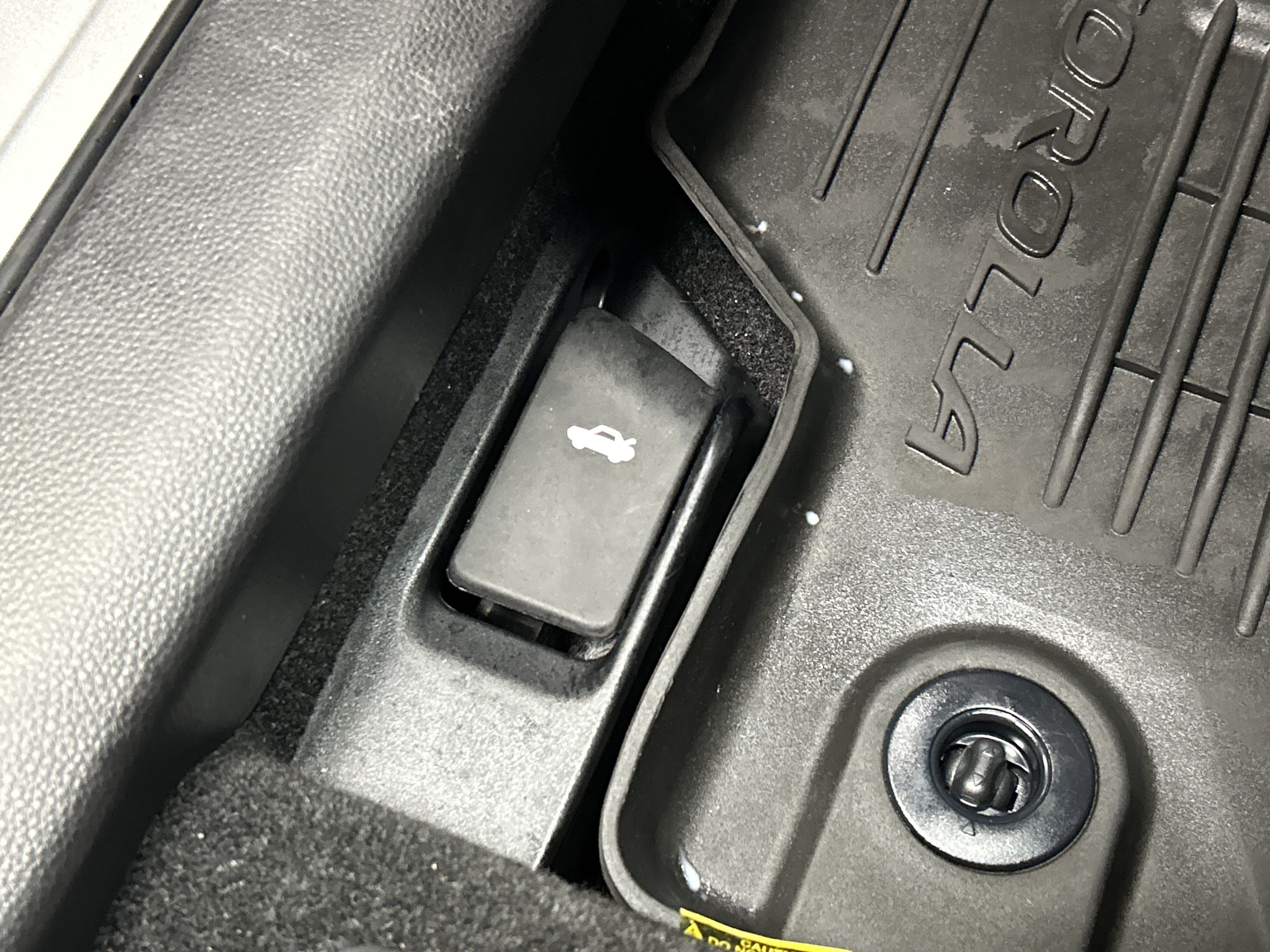 Used 2023 Toyota Corolla LE FWD image 29