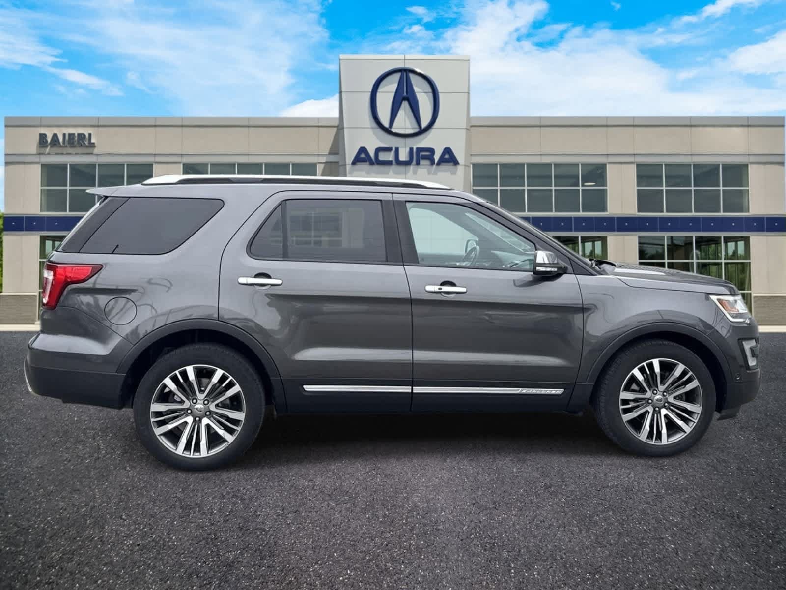 Used 2017 Ford Explorer Platinum AWD/4WD image 6
