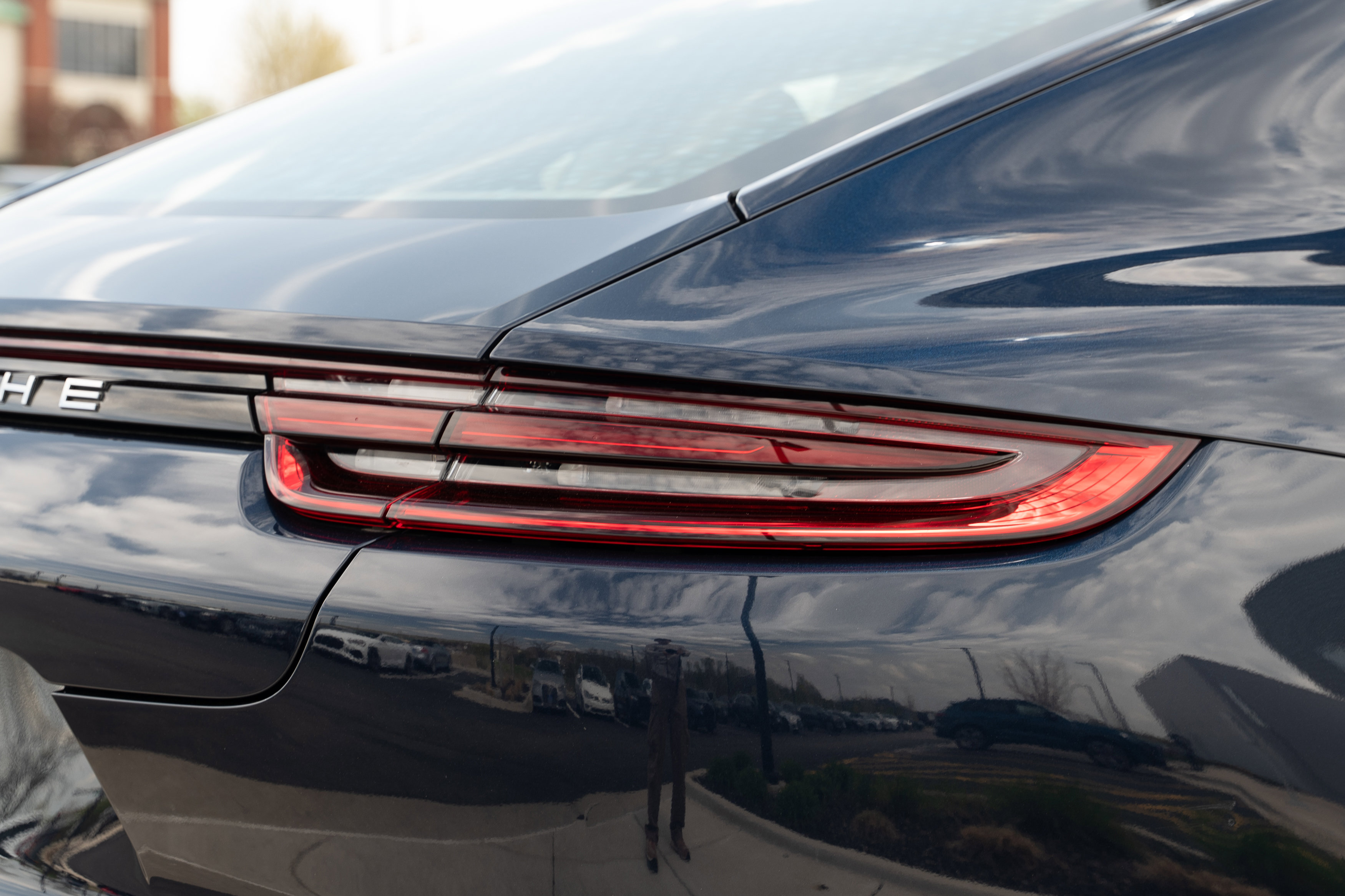 Used 2020 Porsche Panamera 4 AWD/4WD image 32