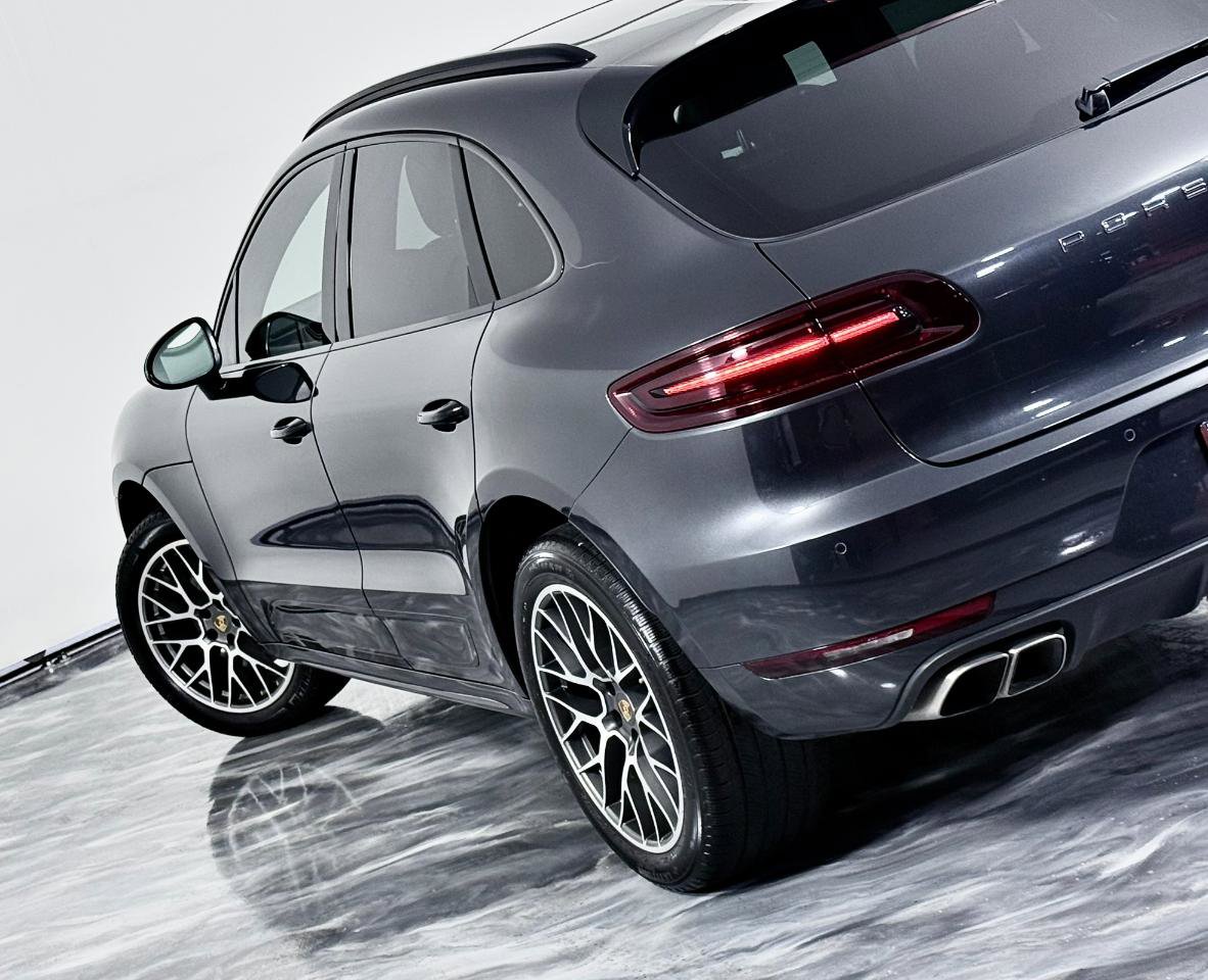 Used 2018 Porsche Macan Turbo AWD/4WD image 13