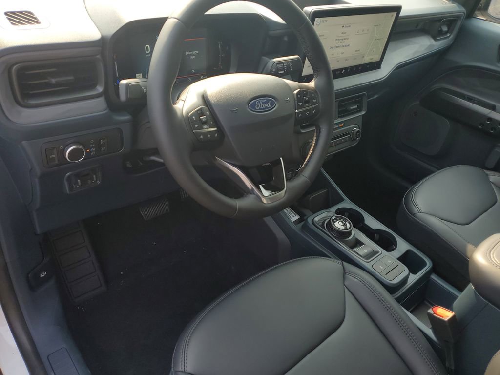 New 2025 Ford Maverick Lariat w/ Black Appearance Package image 9