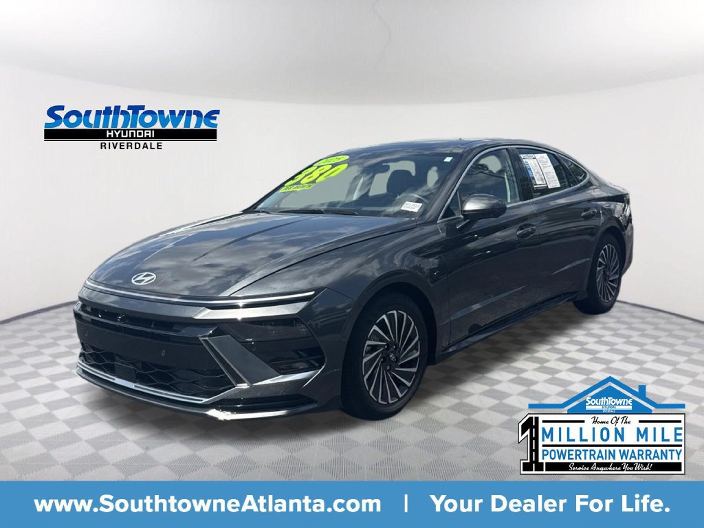 Used 2025 Hyundai Sonata Limited FWD image 1