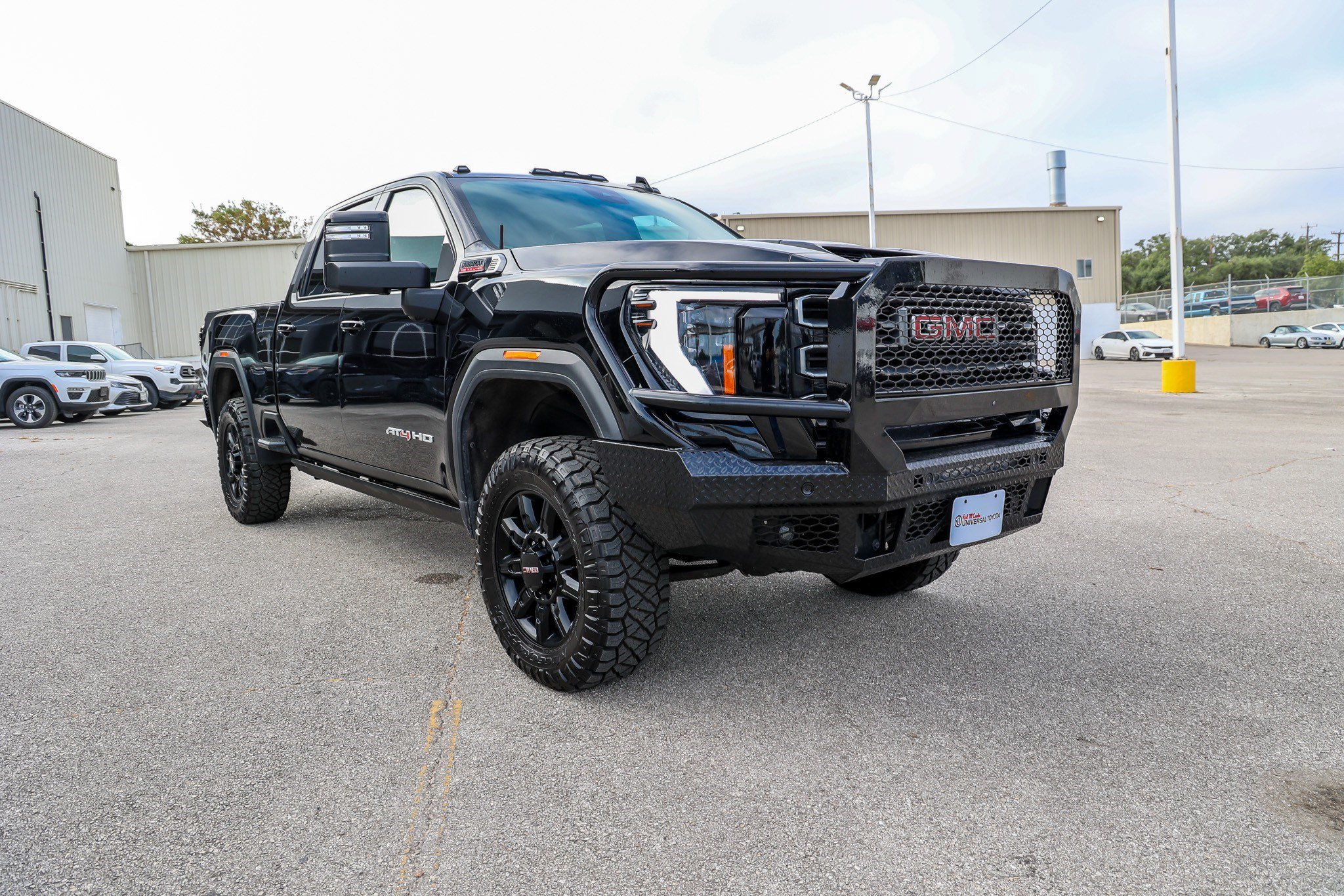 Used 2024 GMC Sierra 2500 AT4 w/ AT4 Premium Plus Package AWD/4WD image 6