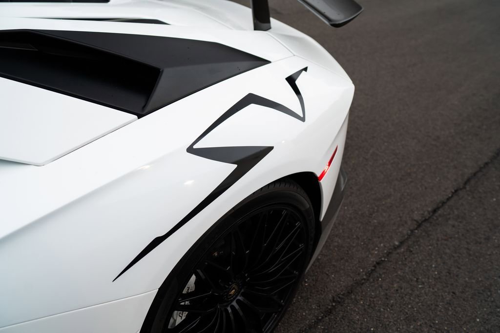 Used 2017 Lamborghini Aventador LP 750-4 Superveloce AWD/4WD image 46