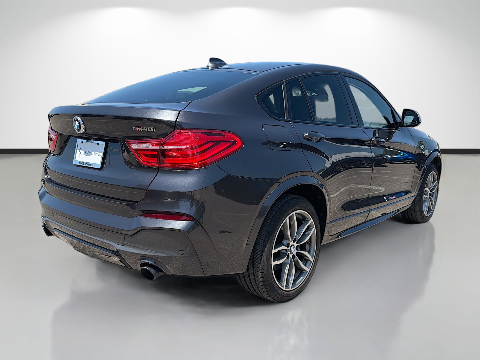 Used 2018 BMW X4 M40i image 3