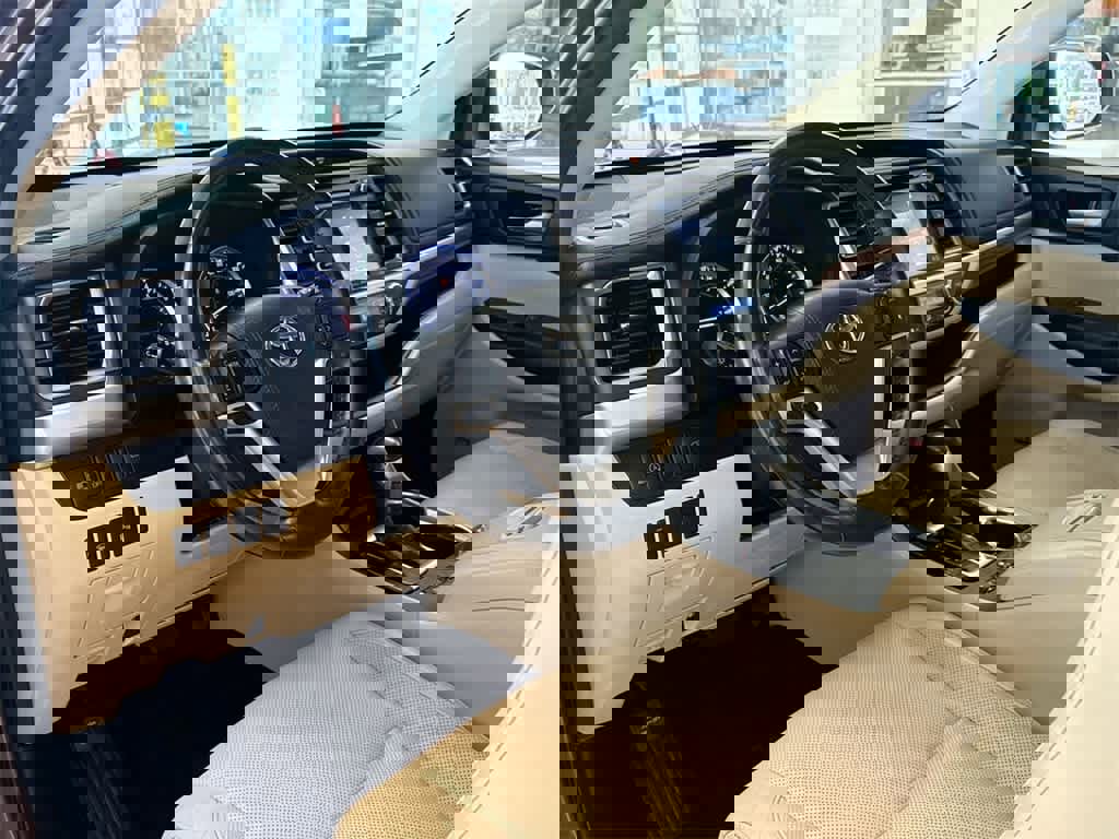 Used 2018 Toyota Highlander Limited image 10