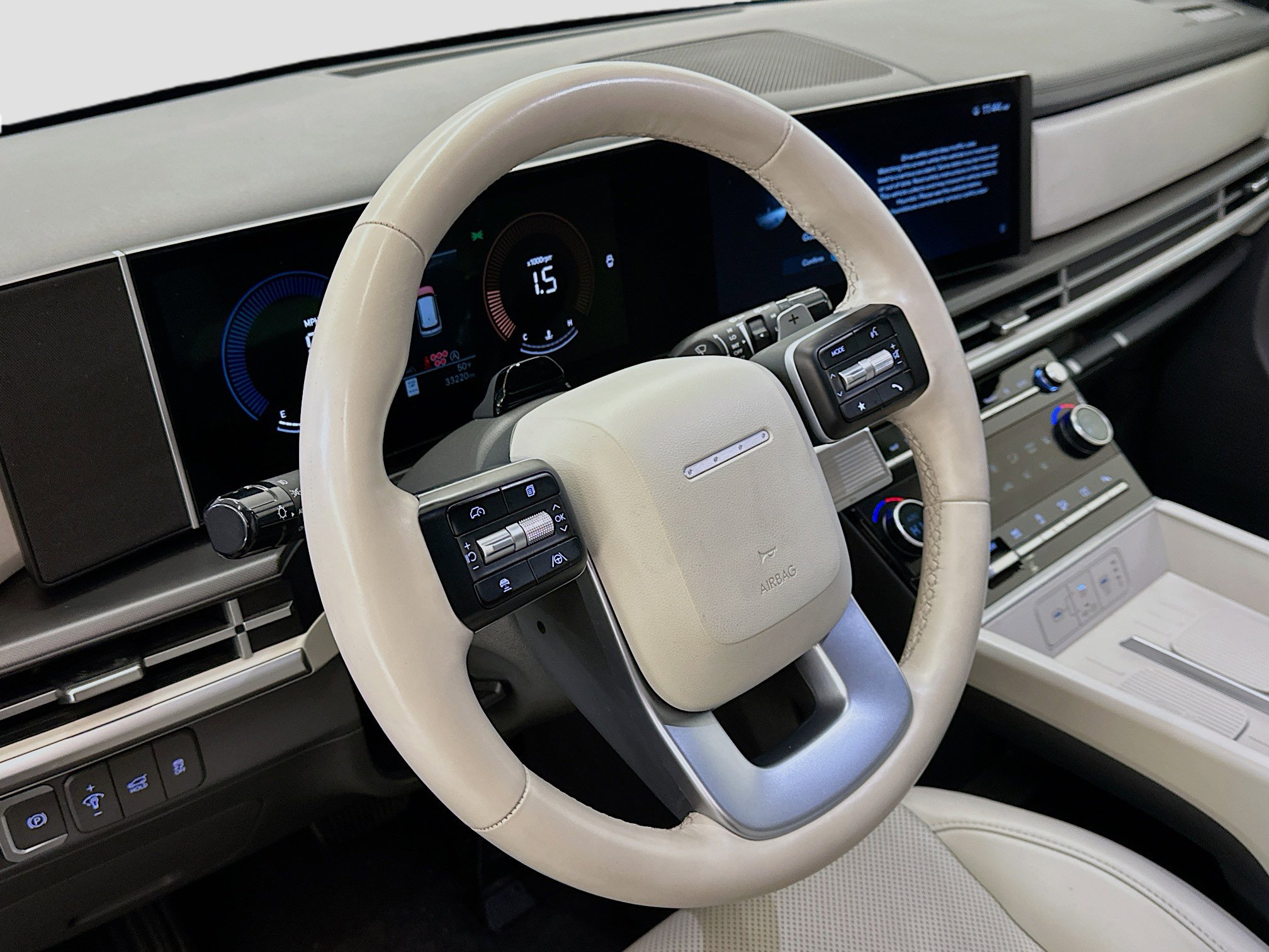 Used 2025 Hyundai Santa Fe SEL image 18