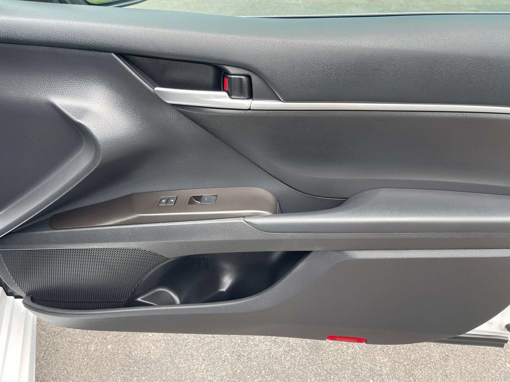 Used 2024 Toyota Camry SE FWD image 25
