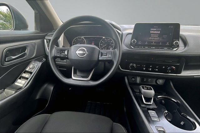Used 2025 Nissan Rogue S FWD image 8