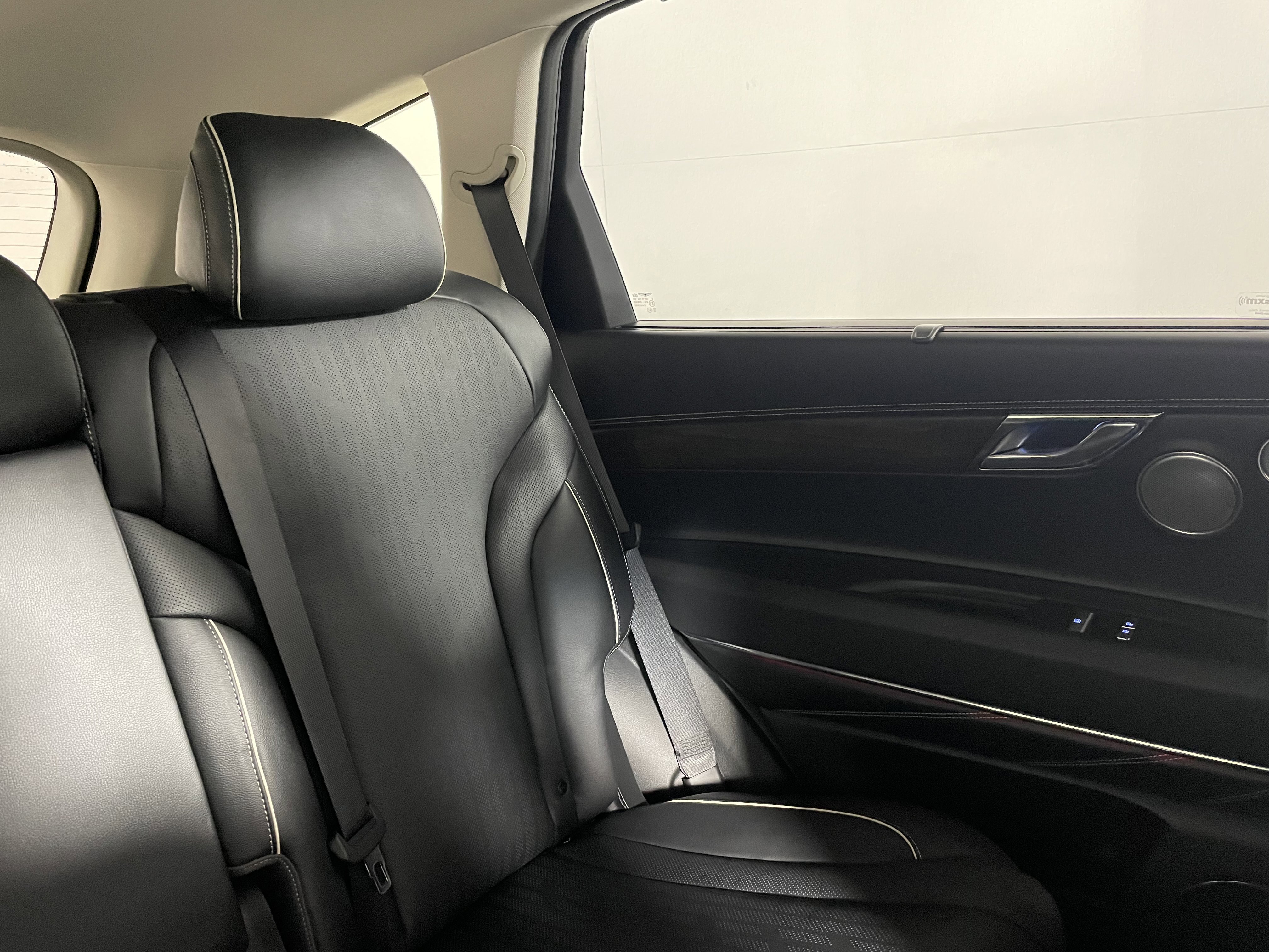 Used 2022 Genesis GV80 3.5T w/ Advanced Package 06 image 15