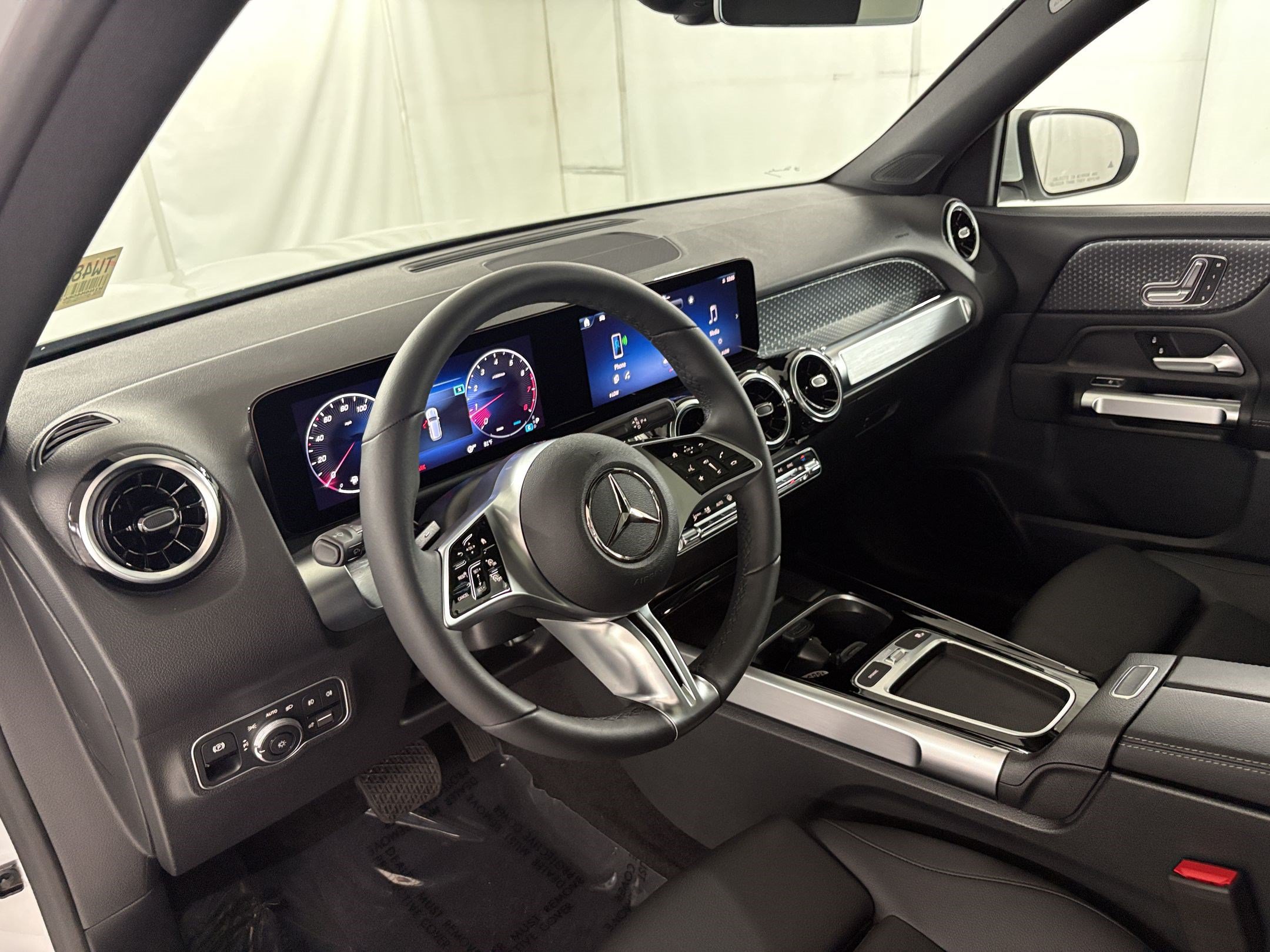 Certified 2026 Mercedes-Benz GLB 250 image 4
