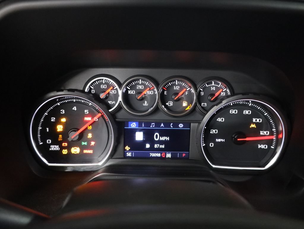 Used 2021 Chevrolet Tahoe RST w/ Luxury Package AWD/4WD image 18