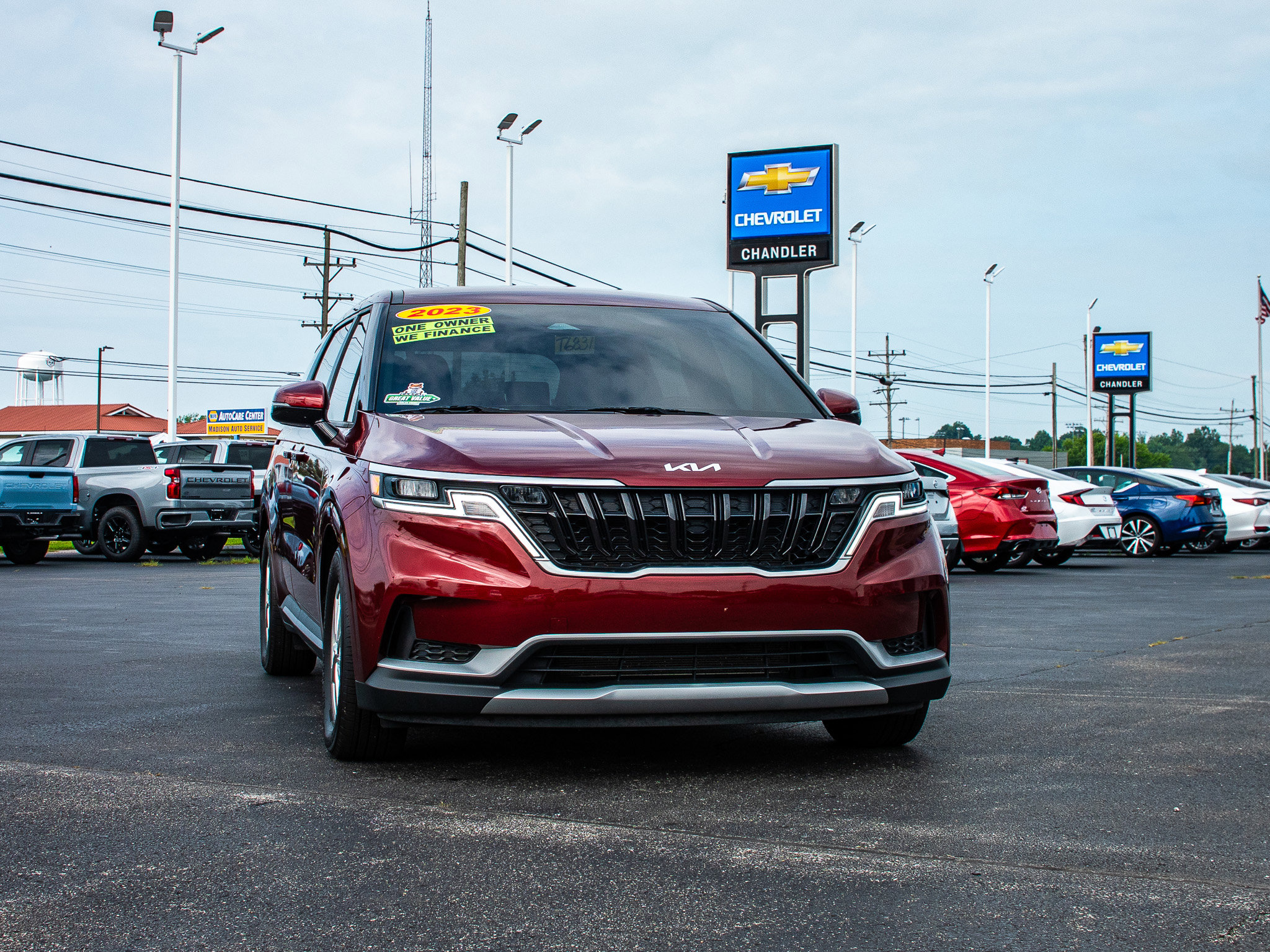 Used 2023 Kia Carnival LX FWD image 12