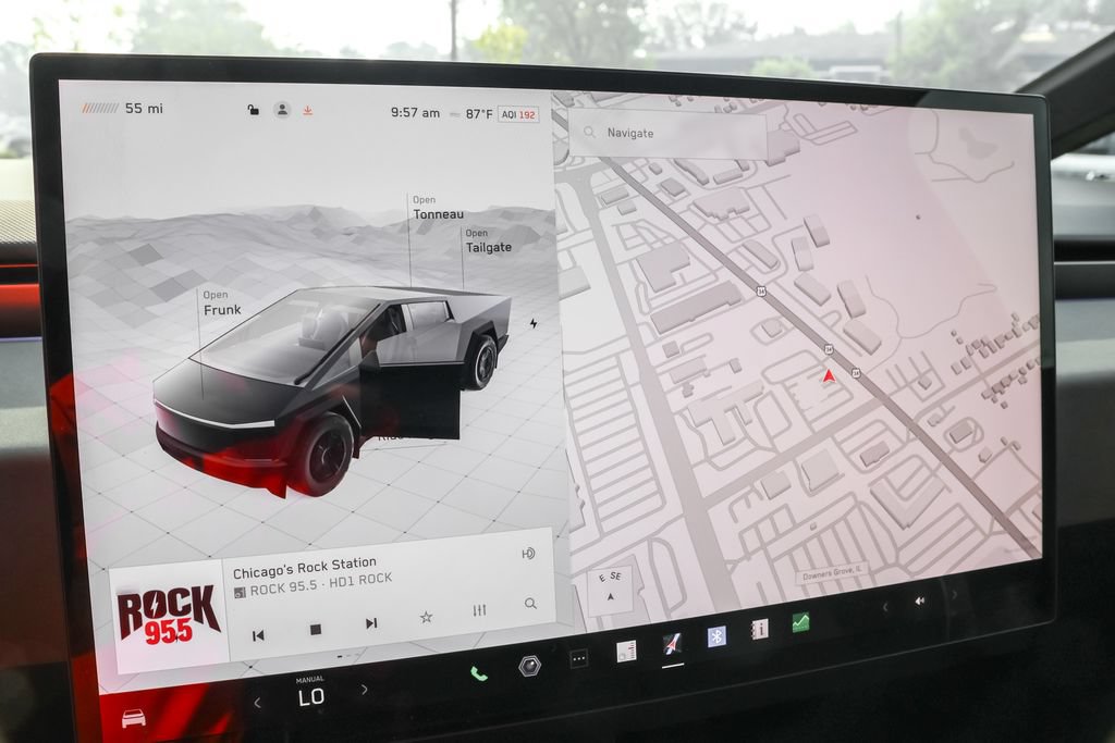 Used 2024 Tesla Cybertruck AWD Crew Cab image 5