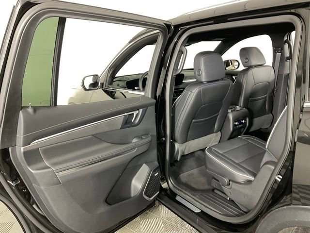 Used 2025 Buick Enclave Preferred image 32