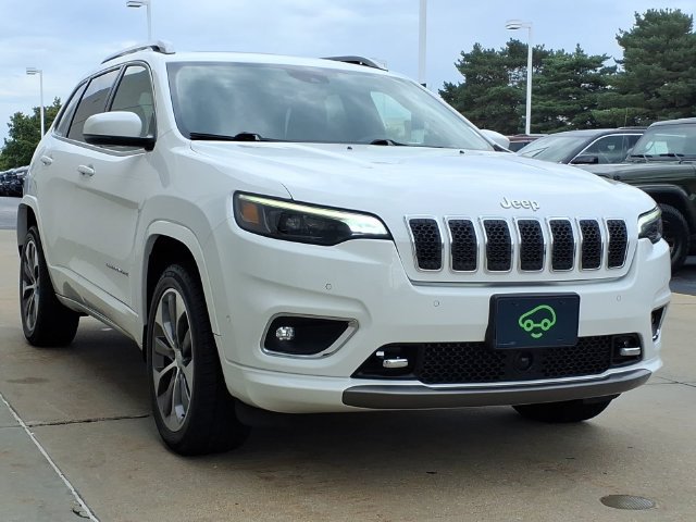 Used 2019 Jeep Cherokee Overland w/ Technology Group AWD/4WD image 3
